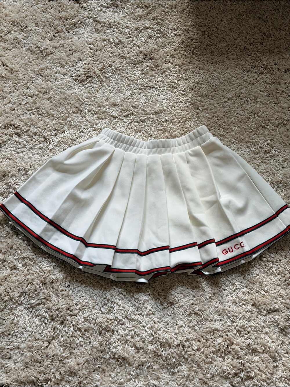 Gucci White Polo Shirt with Pleated Skirt Set - Picture 3 of 6